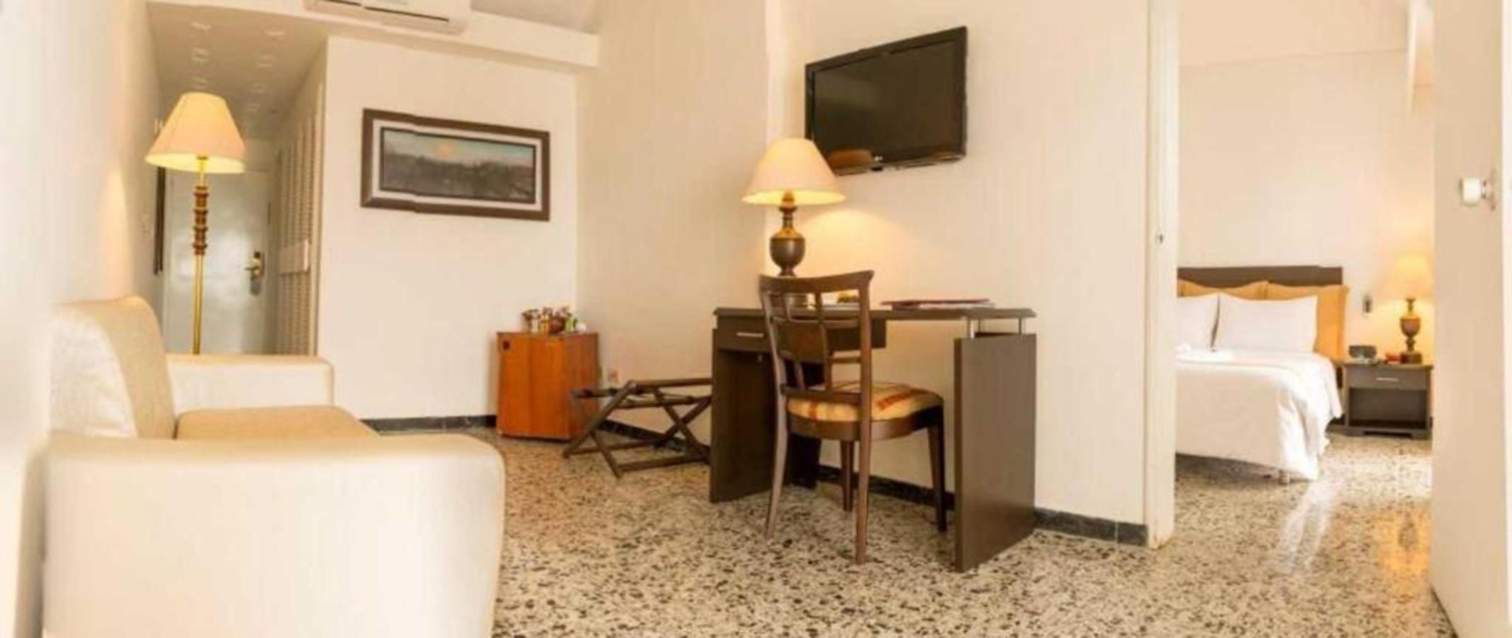 Hotel Tequendama Inn Estación Buenaventura Exterior foto